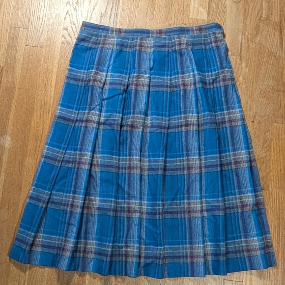 Pendleton Dresses & Skirts - Pendleton Vintage Wool Skirt 🧶✨
